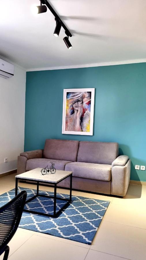 Anja & Ogo Apartments Sea View & Pool Petrovac Екстериор снимка
